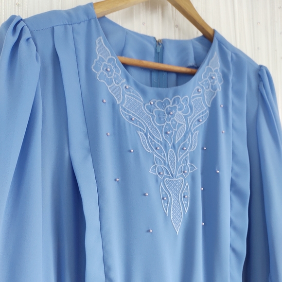 Vintage Blue Dress - Picture 2 of 11